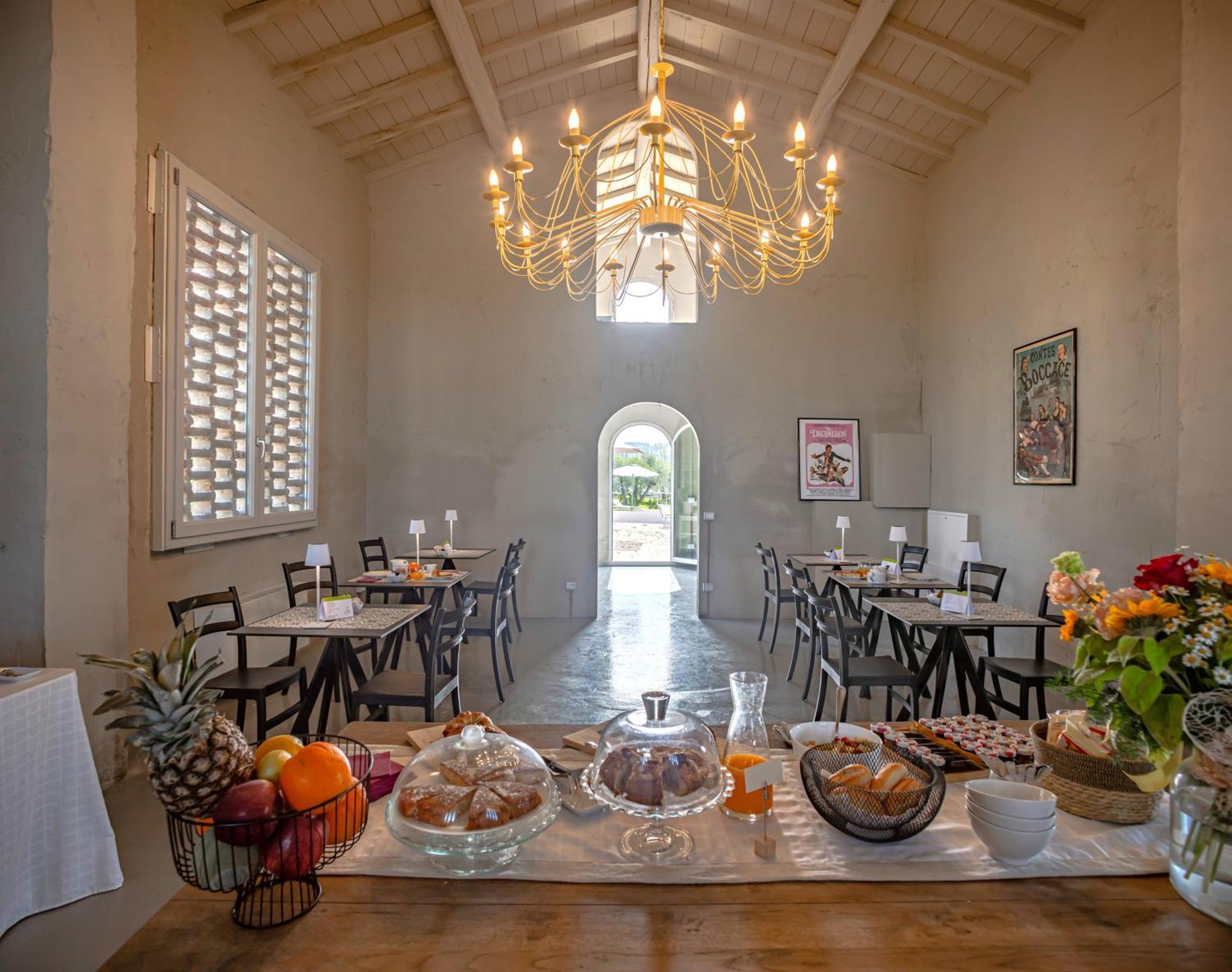 Bed and Breakfast Relais Borgo Elissa Чертальдо Экстерьер фото