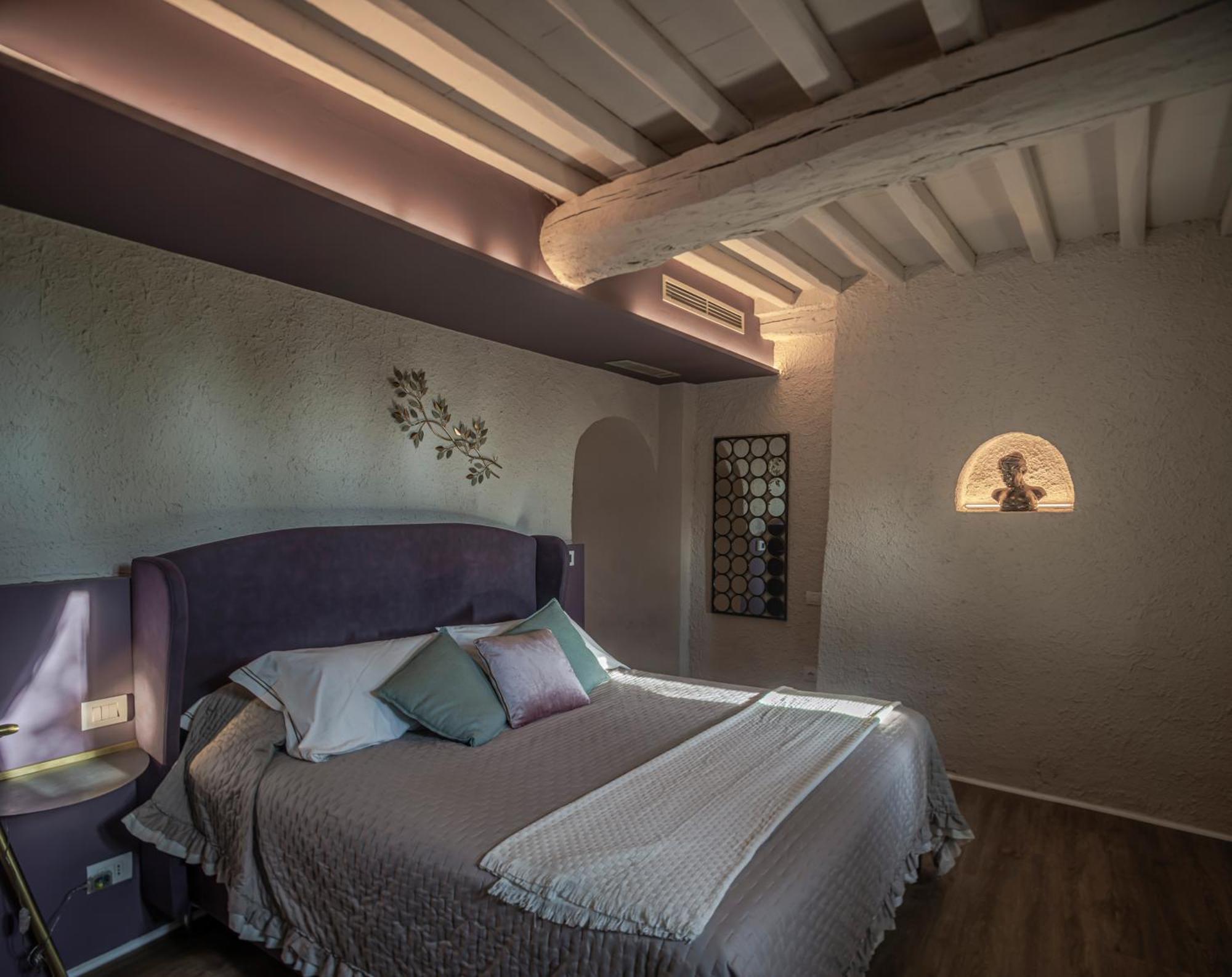 Bed and Breakfast Relais Borgo Elissa Чертальдо Экстерьер фото